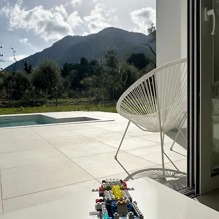 Splash With Private Pools * 尼基亚娜