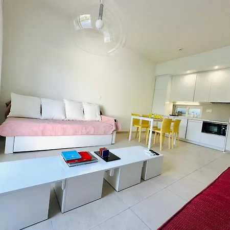 Splash With Private Pools