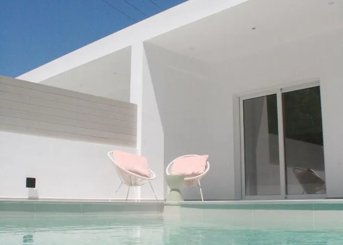 Splash With Private Pools Никиана