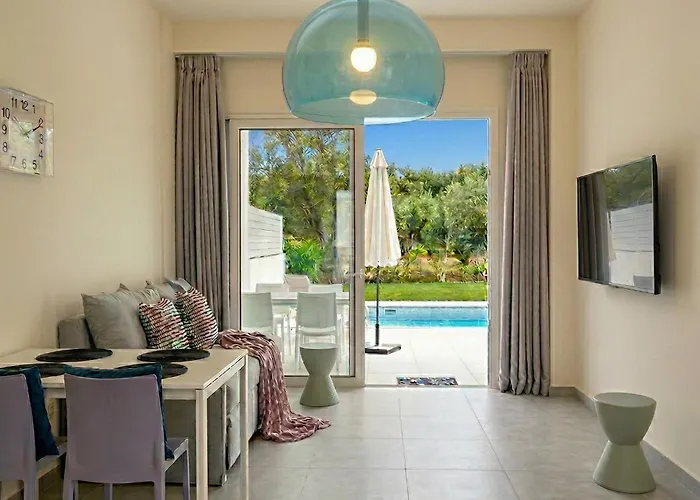 Splash With Private Pools Апартаменты