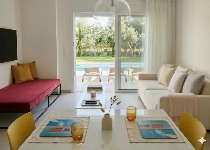 Splash With Private Pools * Никиана