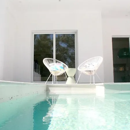 Apartament Splash With Private Pools Nikiana
